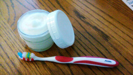 How to Make Homemade Toothpaste with Coconut Oil Image